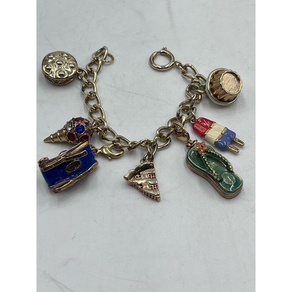 Monet Vintage Signed Gold‎ Tone Summertime Sweets Charms Bracelet - Picture 11 of 13